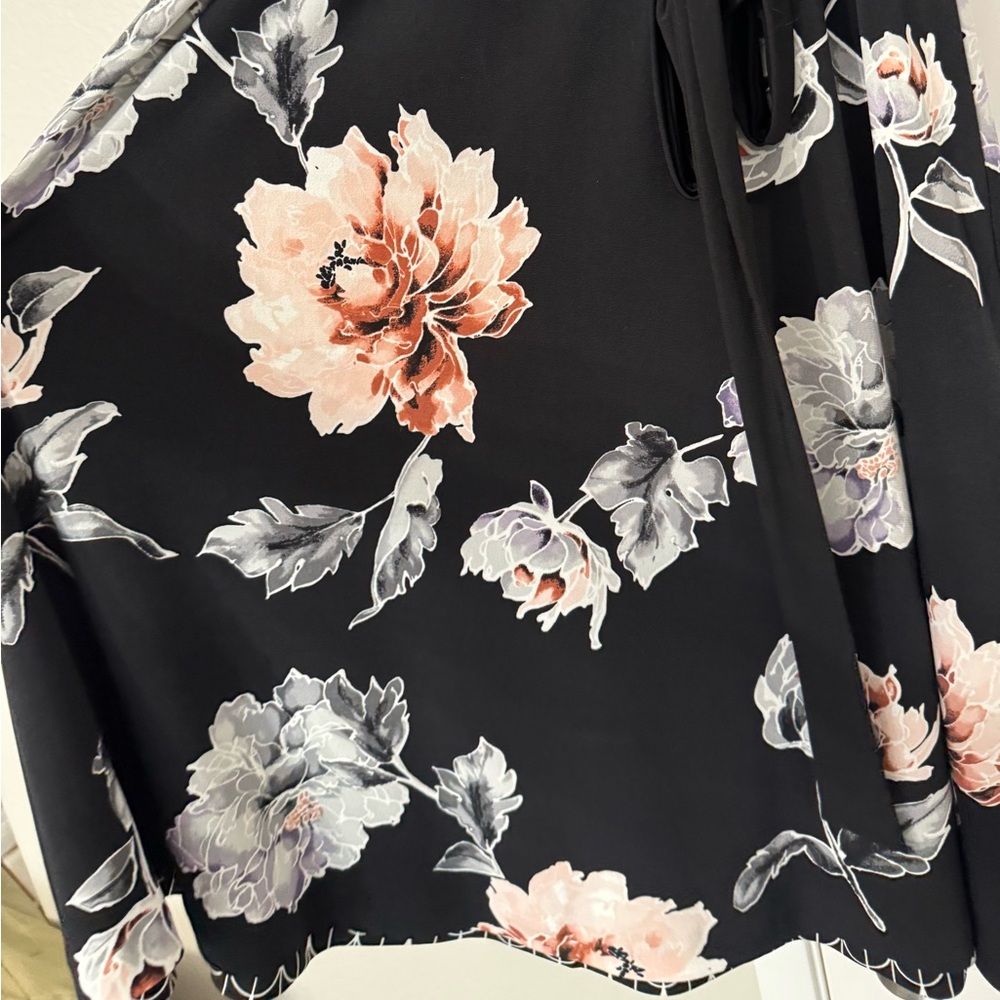 NWT WHBM faux wrap floral reversible jersey dress - Picture 4 of 9